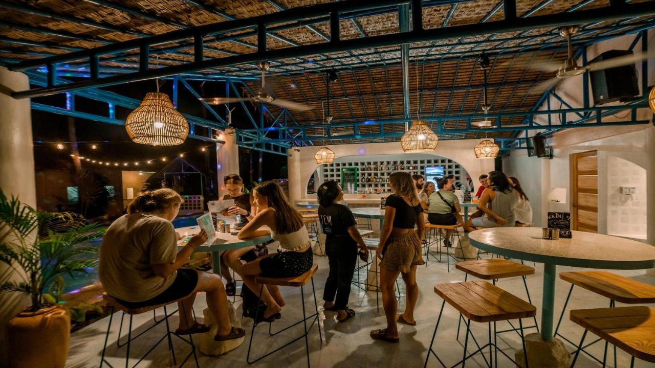Mad Monkey Panglao Hostel Εξωτερικό φωτογραφία