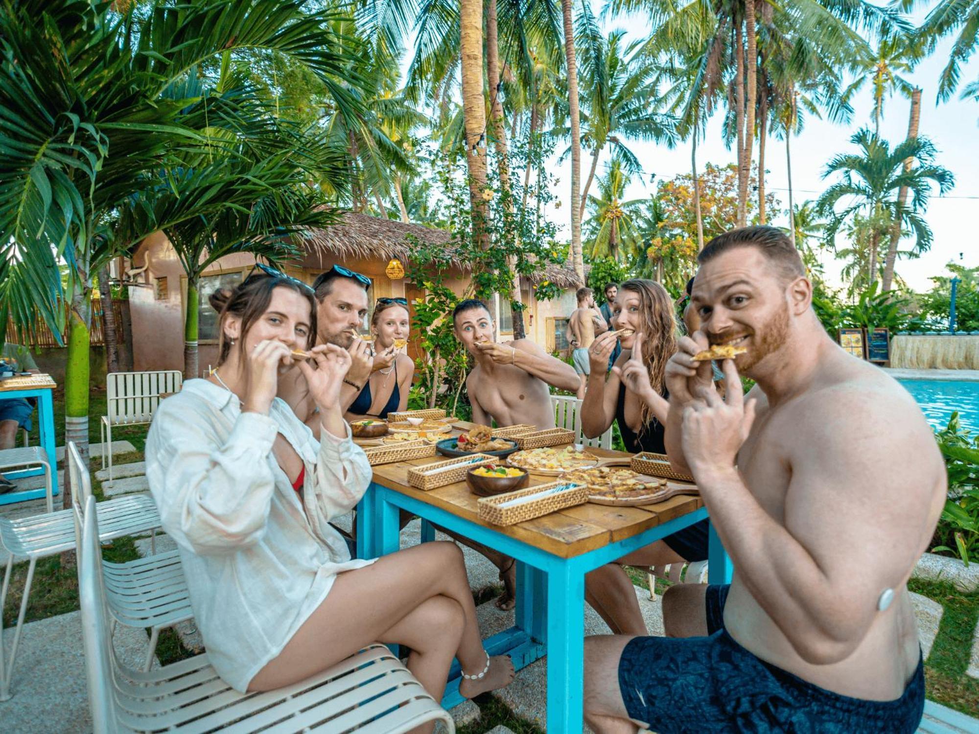 Mad Monkey Panglao Hostel Εξωτερικό φωτογραφία