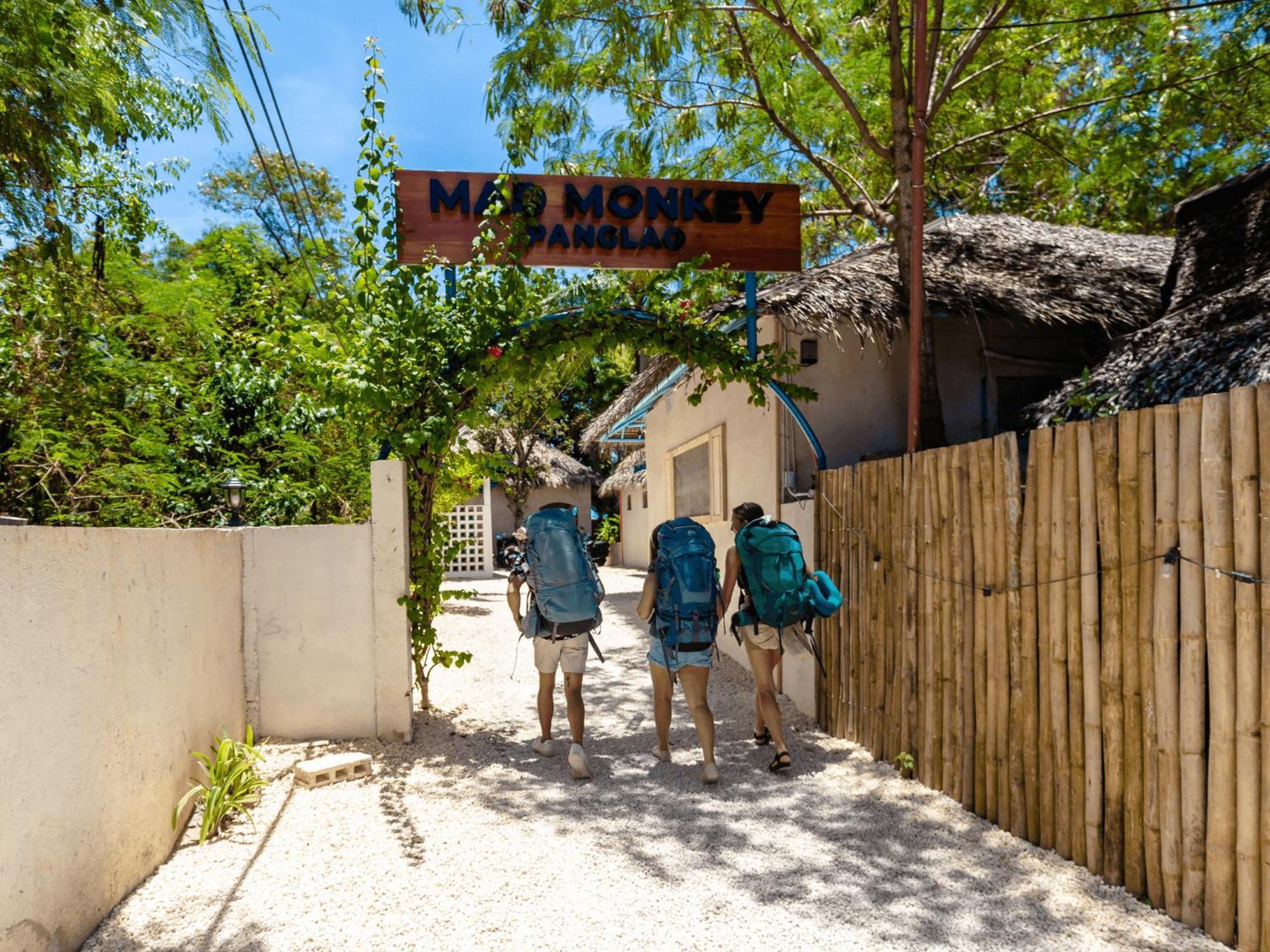 Mad Monkey Panglao Hostel Εξωτερικό φωτογραφία